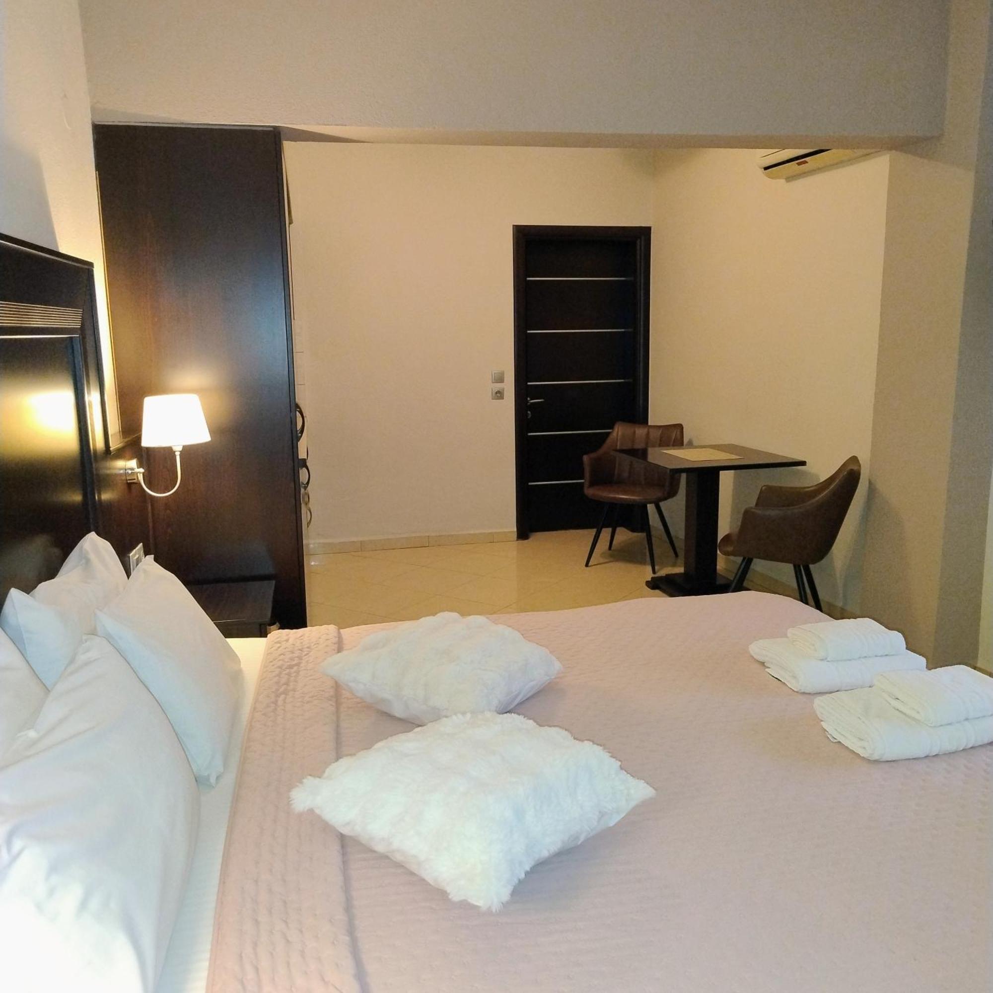 Neraides Hotel Loutraki  Exterior photo